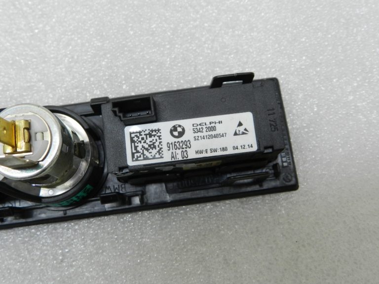 BMW X3 F15 Oriģinālais sēdekļu apsildes slēdža spraudnis kreisajā pusē 61319384806, 61319384805
