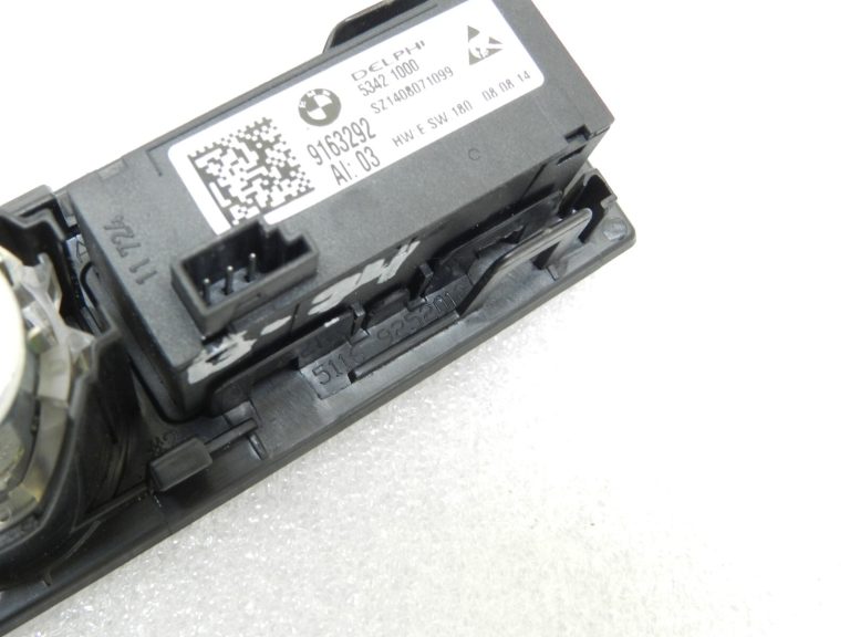 BMW X3 F15 Oriģinālais sēdekļu apsildes slēdža spraudnis kreisajā pusē 61319384806, 61319384805