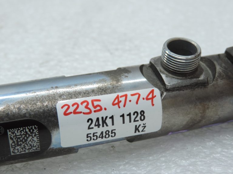 BMW N57 BOSCH degvielas sadalītājs iesmidzināšanas josla bez sensoriem 13537805423