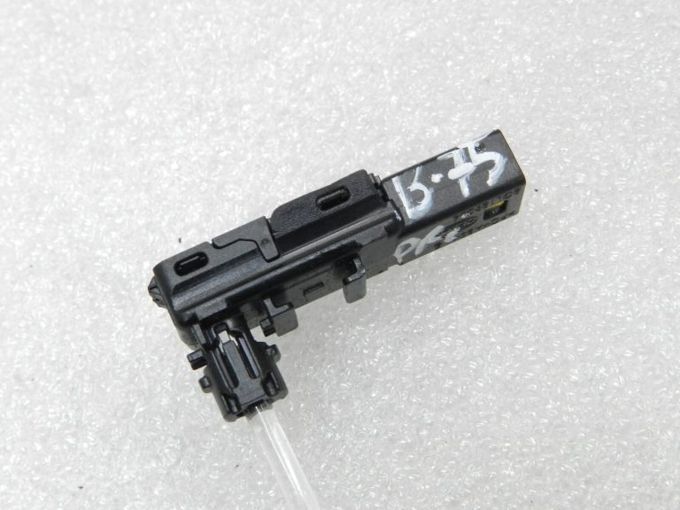 BMW X5 F15 oriģinālais LED modulis ar joslu labās puses durvīm 63319321847 63319321847
