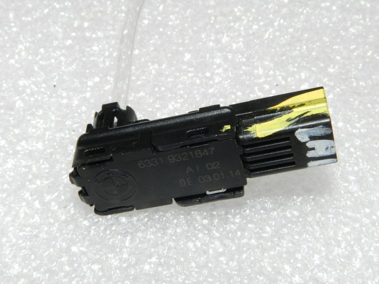 BMW X5 F15 oriģinālais LED modulis ar joslu labās puses durvīm 63319321847 63319321847