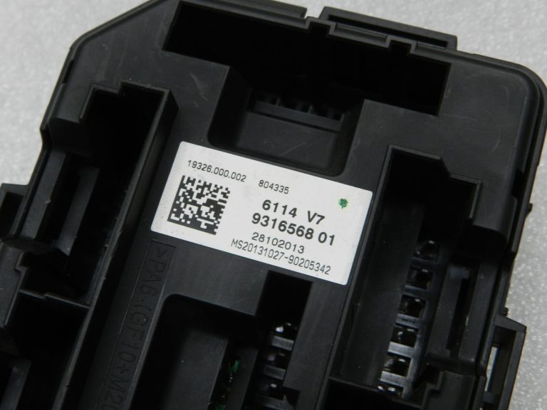 BMW X5 F15 priekšējā drošinātāju kārba Priekšējā drošinātāju kārba 61149316568