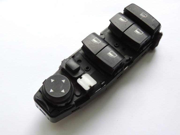 BMW X5 F15 X16 Autovadītāja sānu elektrisko logu slēdzis 61319297348 9297348