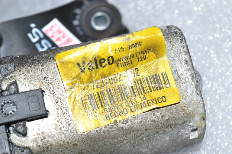 BMW X3 F25 aizmugurējā stikla tīrītāja motors Valeo Original 67637237062 7237062