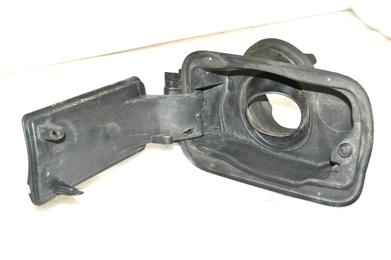 BMW X3 F25 Degvielas uzpildes vāks Degvielas uzpildes vāks 51177270821 7270821 7213035