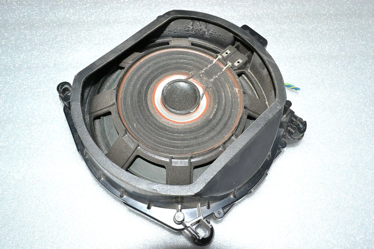 BMW X3 F25 HiFi centrālais basa skaļrunis OE 65139287757 9287757