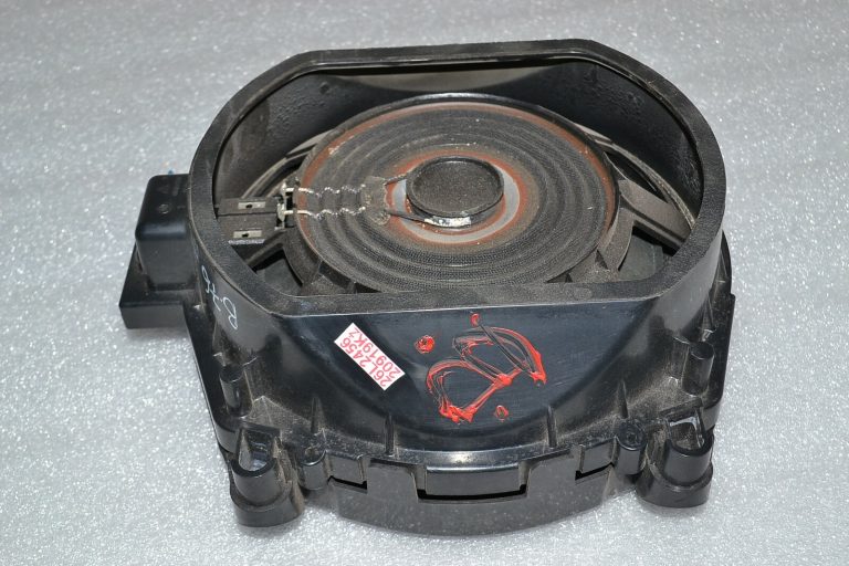 BMW X3 F25 HiFi centrālais basa skaļrunis OE 65139287757 9287757