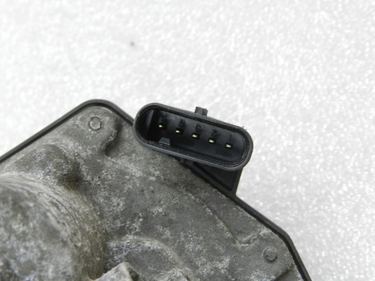 BMW F25 F25 F20 F21 F30 F30 F31 F12 F13 F01 Dīzeļdzinēja droseļvārsts 13547810752 Original