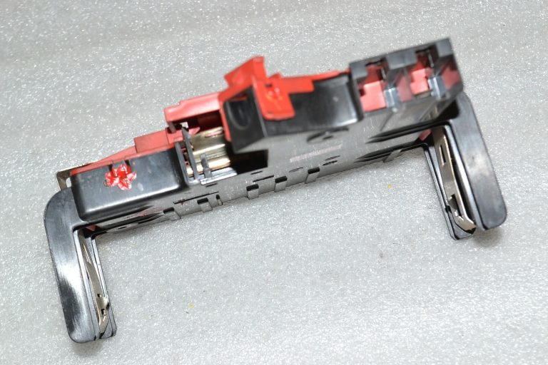 BMW X3 F25 B+ aizmugurējais jaudas sadales sadalītājs 61149343259 9343259