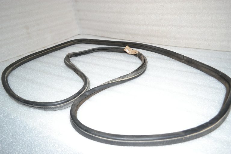 BMW X3 F25 Bagāžas nodalījuma vāka aizbīdņa blīvējums 51767301846 7301846