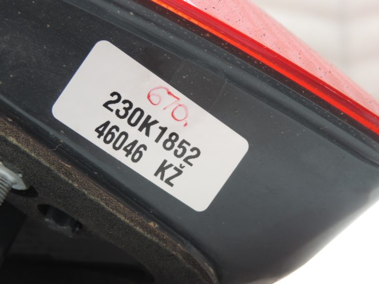 Oriģinālais BMW 5. sērijas G30 pirms LCI aizmugurējais aizmugurējais lukturis pa labi GETESTED 63217376474