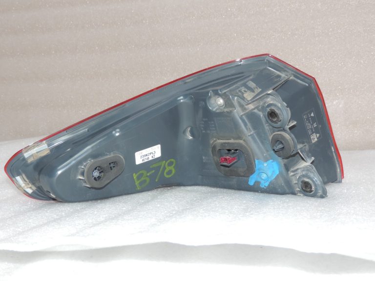 Oriģinālais BMW 5. sērijas G30 pirms LCI aizmugurējais labās puses lukturis SMALL💔DEFECT 7376464