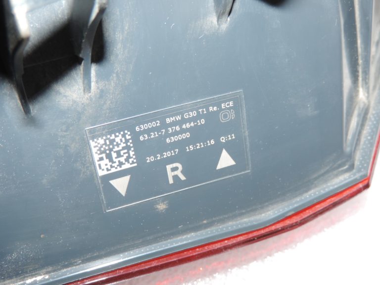 Oriģinālais BMW 5. sērijas G30 pirms LCI aizmugurējais labās puses lukturis SMALL💔DEFECT 7376464