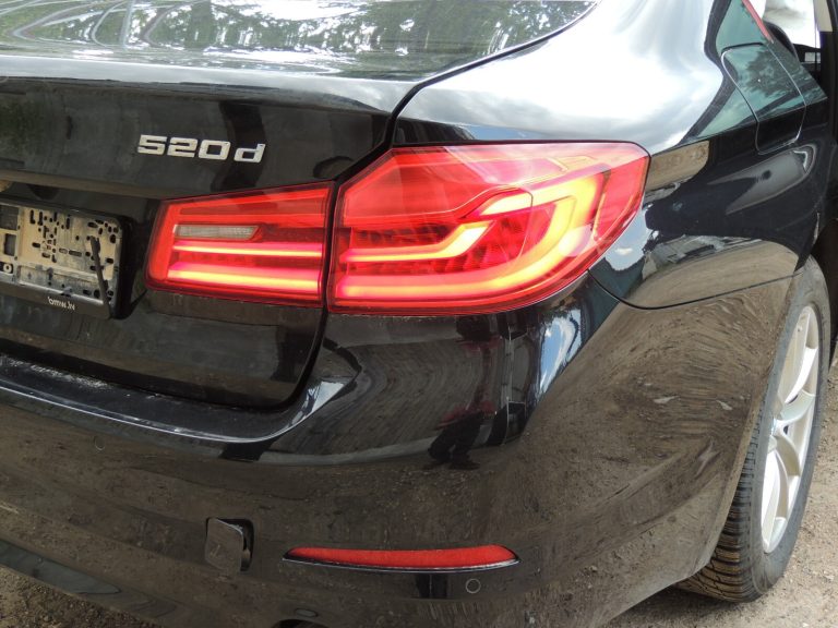 Oriģinālais BMW 5. sērijas G30 pirms LCI aizmugurējais labās puses lukturis SMALL💔DEFECT 7376464