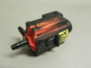 BMW E53 E53 E70 F15 X5 X6 E71 F16 F26 X3 E83 Solenoīdais vārsts 7810831 Solenoīdais vārsts