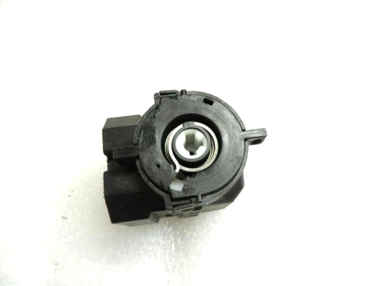Oriģināls BMW aizdedzes slēdzis E46 E38 E39 X3 E83 X5 E53 61326901961 6901961