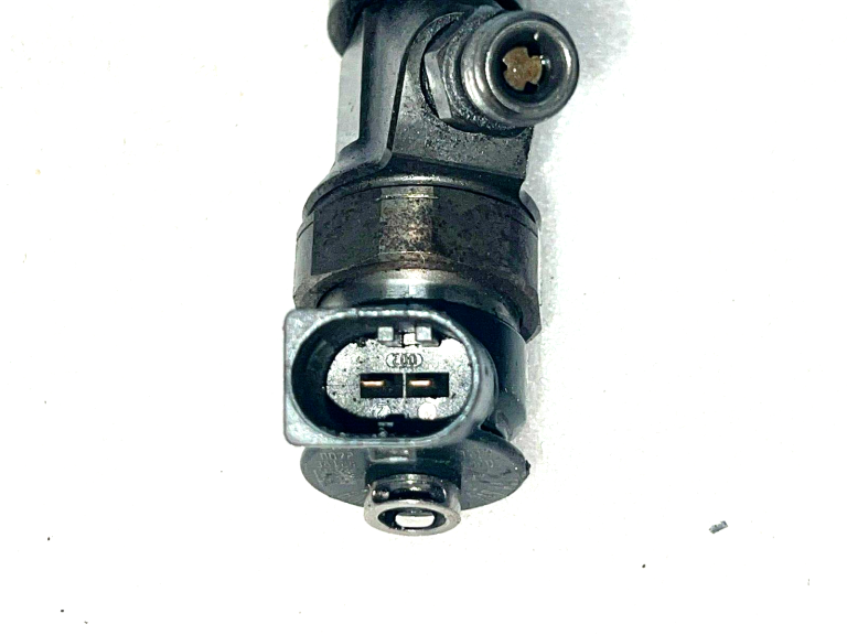BMW E46 E60 E61 53 Inžektora sprausla Inžektors Bosch 7789661 0445110131