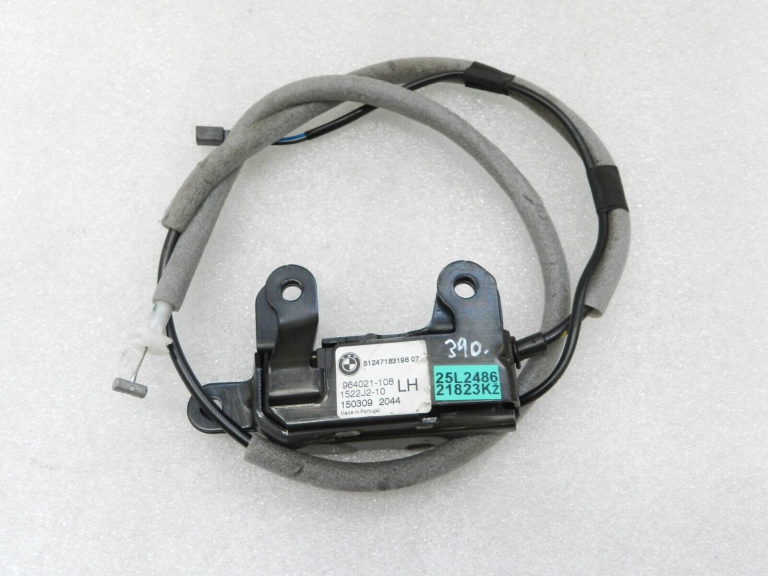 BMW X5 E70 Bagāžas nodalījuma vāka slēdzene pa kreisi 51247183196, 7183196