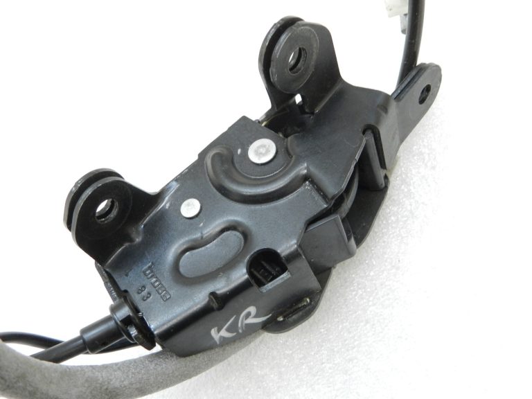 BMW X5 E70 Bagāžas nodalījuma vāka slēdzene pa kreisi 51247183196, 7183196