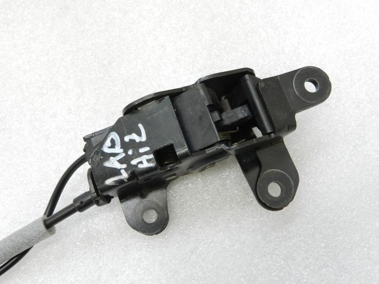 BMW X5 E70 Bagāžas nodalījuma vāka slēdzene pa kreisi 51247351058, 7351058