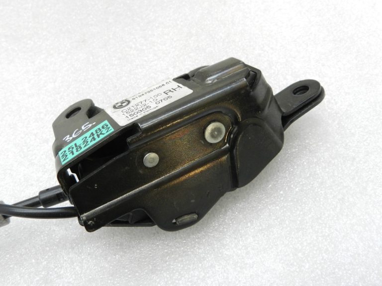 BMW X5 E70 Bagāžas nodalījuma vāka slēdzene pa kreisi 51247351058, 7351058