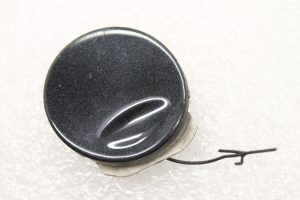 Opel Vectra C Aizmugurējā bampera vilkšanas vāciņš 2HU Safīra melns 93173890
