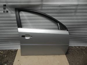 Opel Vectra C Priekšējās labās durvis Priekšējās labās durvis Z 157 2AU Star Silver 3