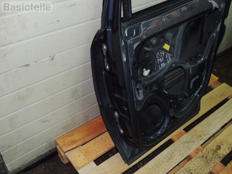Opel Vectra C hečbeks aizmugurējās labās durvis aizmugurējās labās durvis aizmugurējās labās krāsas Metro 168 / 4XU