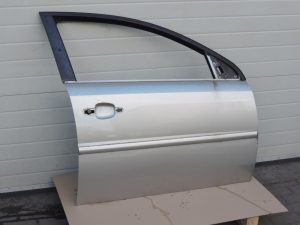 Opel Vectra C durvju priekšējās labās durvis - krāsa - austeres metālika - 158 / 2FU