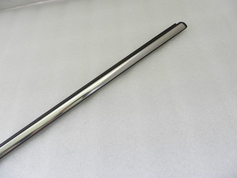 Mini R57 kabriolets Original Shaft Cover Moulding Front Exterior Left 51337146091