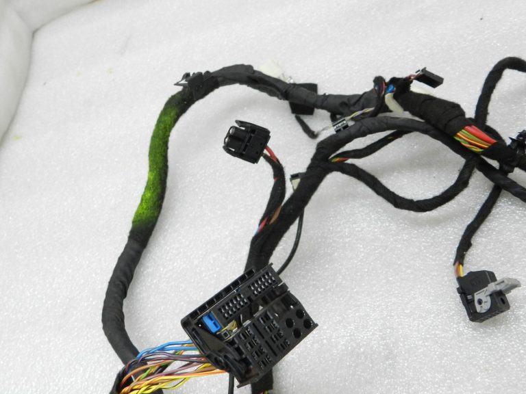 Mini Cooper R57 kabriolets instrumentu paneļa vadu instalācija 61113455943 DEFEKTĪVS