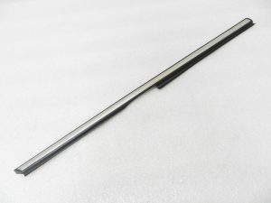 Mini R57 kabriolets Oriģinālais ārējais vārpstas vāks kreisajā pusē 51377190615