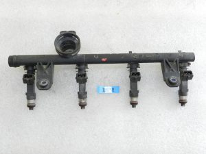 Renault Dacia 1.4i 8V degvielas iesmidzinātāja sliede ar inžektoriem 7700274294