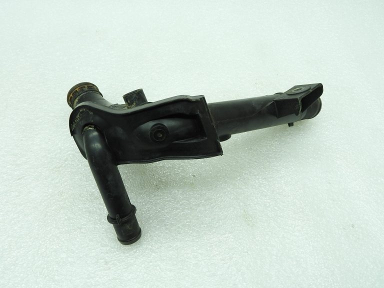 Dzesēšanas ūdens caurule Dacia Renault 1.5 dCi K9K 8200552604 210473766R