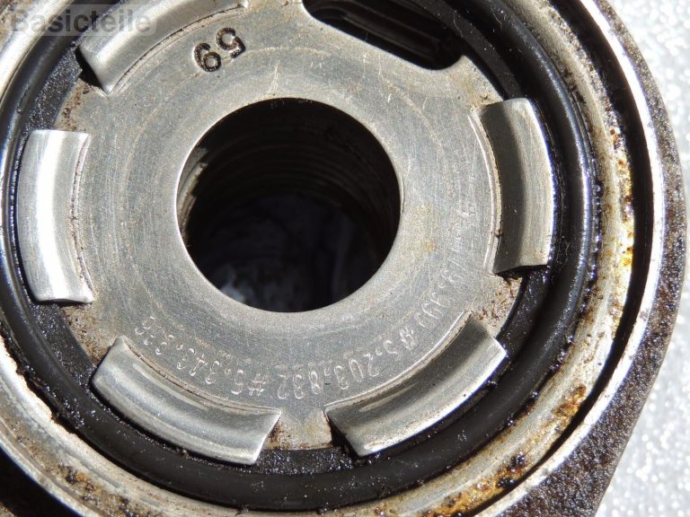 ORIGINAL Eļļas dzesētājs 1.8 2.0 2.4 benzīna Chrysler Dodge Jeep 04884757AD