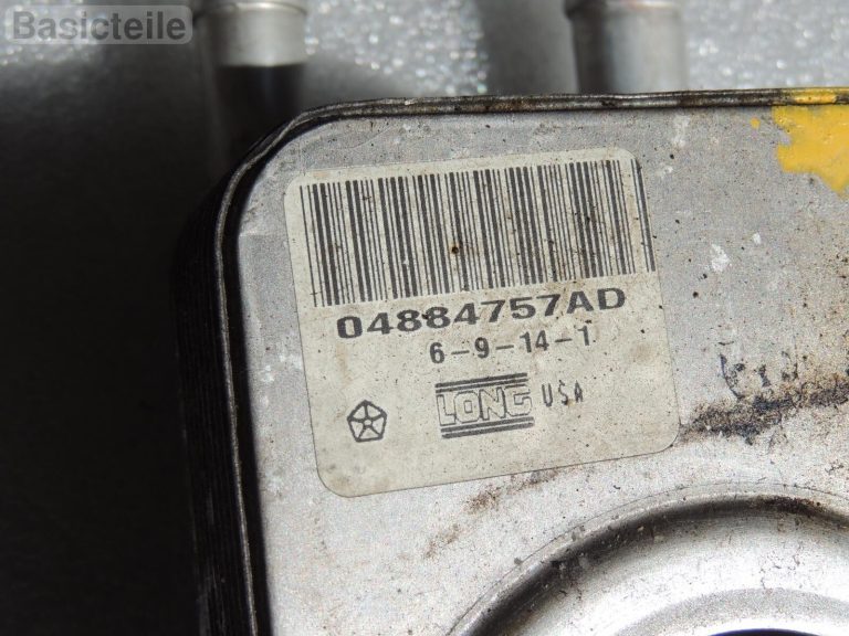 ORIGINAL Eļļas dzesētājs 1.8 2.0 2.4 benzīna Chrysler Dodge Jeep 04884757AD