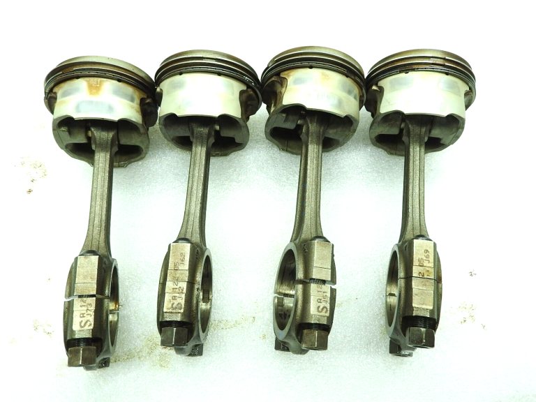 Citroen Peugeot 1.6 16v NFU 4x virzuļu savienotājstieņu komplekts 060386 0628N0 TU5JP4