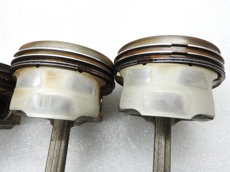 Citroen Peugeot 1.6 16v NFU 4x virzuļu savienotājstieņu komplekts 060386 0628N0 TU5JP4