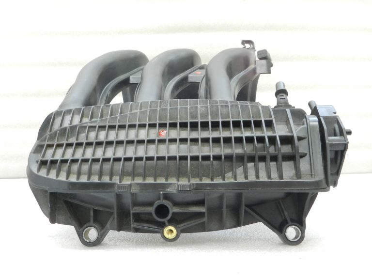Citroen C3 II 1.2i EB2F 61KW Ieplūdes kolektors Ieplūdes kolektors 9673063980