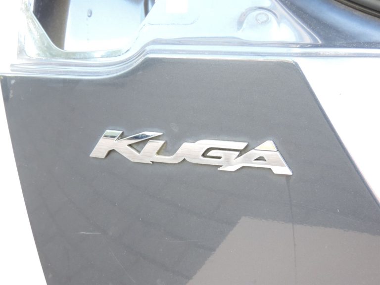 Ford Kuga I aizmugurējās durvis Aizmugurējo durvju krāsa – Jūras pelēks metālika – H8