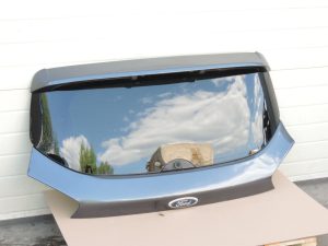 Ford Kuga I bagāžnieka nodalījuma vāka augšējās daļas krāsa - Jūras pelēks metālika - H8