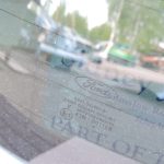 Ford Kuga I bagāžnieka nodalījuma vāka augšējās daļas krāsa – Jūras pelēks metālika – H8