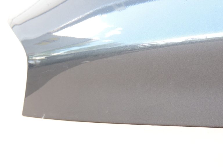 Ford Kuga I bagāžnieka nodalījuma vāka augšējās daļas krāsa – Jūras pelēks metālika – H8