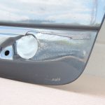 Ford Kuga I Aizmugurējās kreisās durvis Aizmugurējās kreisās durvis – Krāsa – Jūras pelēka metālika – H8