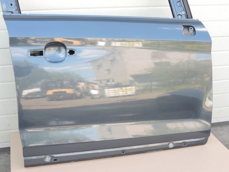 Ford Kuga I durvju priekšējās labās durvis – Krāsa – Jūras pelēka metālika – H8