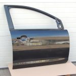 Ford Focus II Facelift Priekšējo durvju labo durvju labo durvju krāsa – F3 – Panther Black