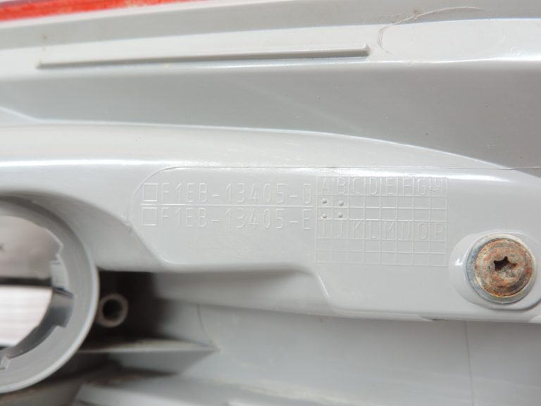Oriģinālais Focus III kombi Facelift ārējais aizmugurējais kreisais lukturis DEFECTIVE♥ F1EB-13405-DB