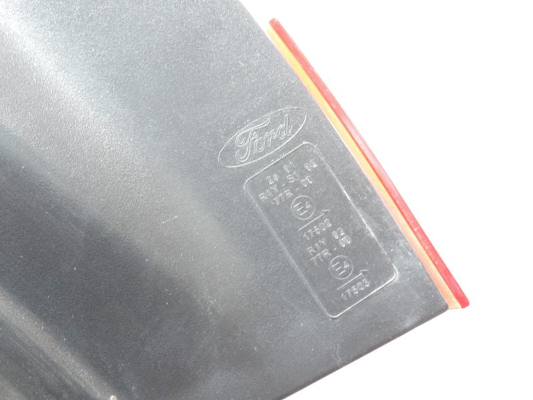 Oriģināls Focus III kombi Facelift ārējais aizmugurējais lukturis labajā pusē F1EB-13404-DB 203312