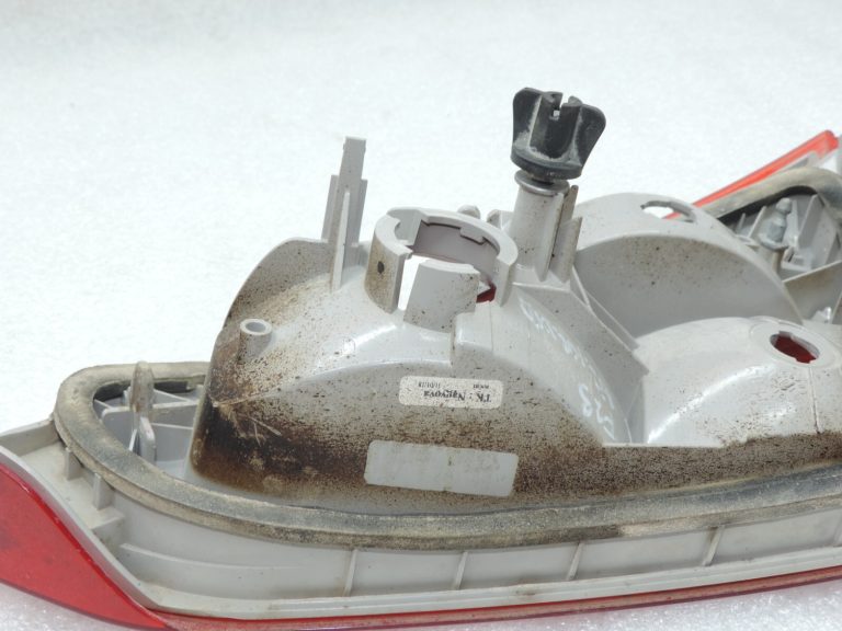 Oriģināls Focus III kombi Facelift aizmugurējais lukturis kreisais F1EB-13A603-BA 1868299