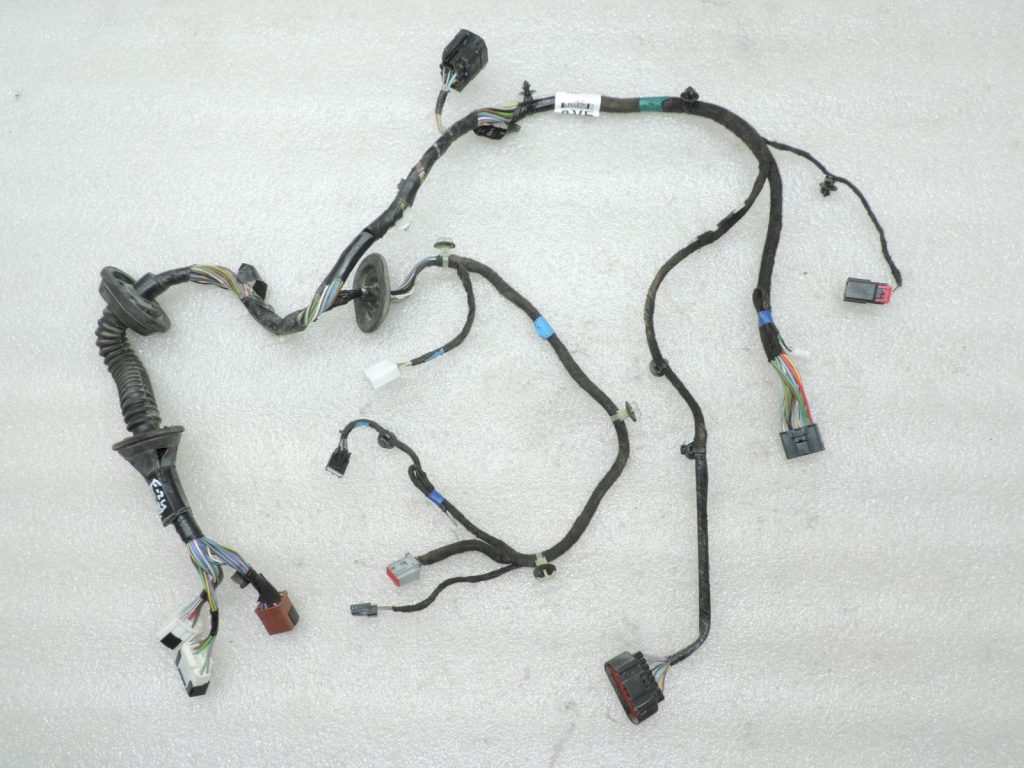 Oriģinālā Ford Ranger TKE durvju instalācija priekšējā kreisā EB3T-14A584-AVE, EB3T14A584AVE